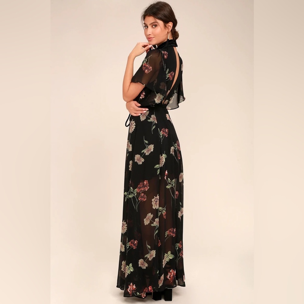 Lulu’s Every Little Thing Black Floral Print Maxi Dress XS